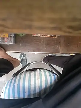 Snapshot of Ritikdesi chatting on 03-19-25, 04:25 Ritikdesi online show from 03-19-25, 04:25