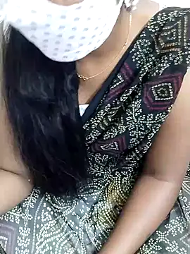 Snapshot of Telugu_magic_07 chatting on 01-23-25, 03:43 Telugu magic 07 online show from 01-23-25, 03:43