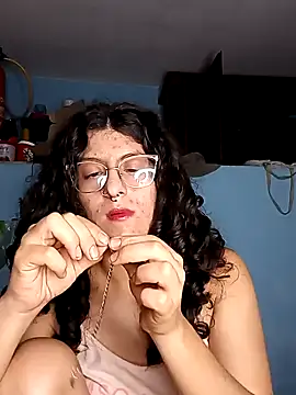 LoveElectra online show from 12-26-24, 04:32