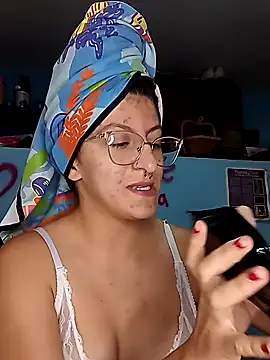 LoveElectra online show from 03-18-25, 08:59