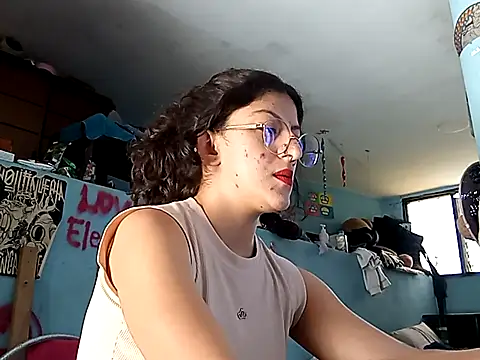 LoveElectra online show from 01-16-26, 08:57