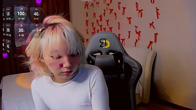 Milla Aheo online show from 04-08-26, 01:00