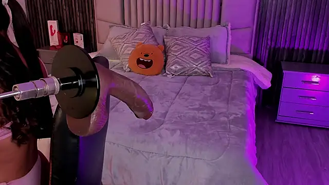 Lillyortiz online show from 12-15-25, 08:02