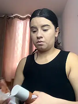 SaraBraun  online show from 10-29-25, 04:42