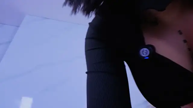 Chlooee   online show from 11-25-25, 01:16