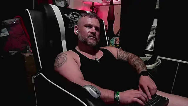 TwoFarty240 online show from 09-16-25, 05:19