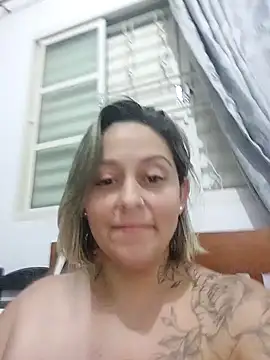 baixinhaloira online show from 12-15-24, 03:24