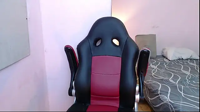 Snapshot of mr_stiven_ chatting on 01-07-25, 02:20 mr stiven  online show from 01-07-25, 02:20