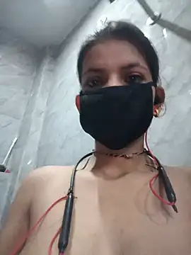 Snapshot of Aafreen_36 chatting on 05-20-26, 02:18 Aafreen 36 online show from 05-20-26, 02:18