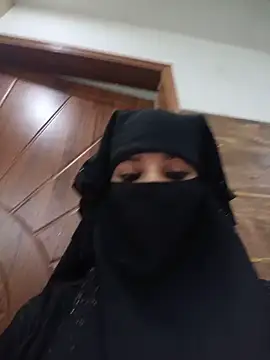 Snapshot of Aafreen_36 chatting on 06-16-26, 02:47 Aafreen 36 online show from 06-16-26, 02:47