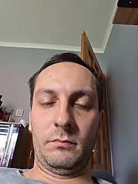 Snapshot of Kondzio chatting on 06-05-26, 08:20 Kondzio online show from 06-05-26, 08:20