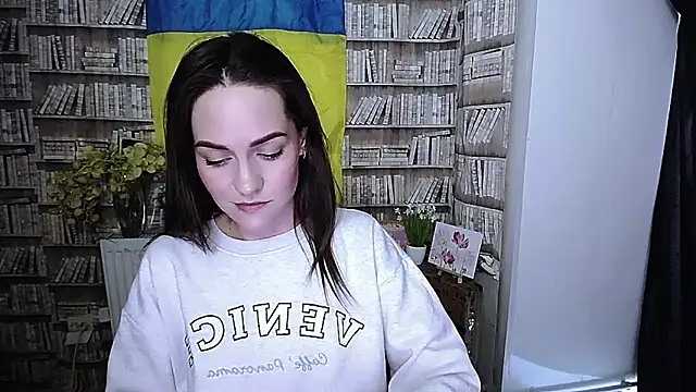 Lina Star S online show from 11-15-25, 11:40