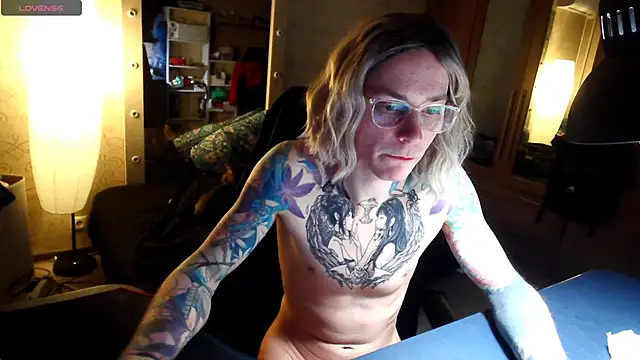 Julia dolls online show from 04-27-26, 06:17