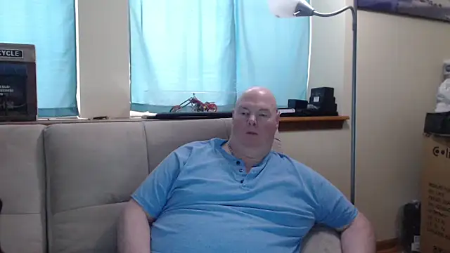 Snapshot of harley99574 chatting on 10-31-25, 01:12 harley99574 online show from 10-31-25, 01:12