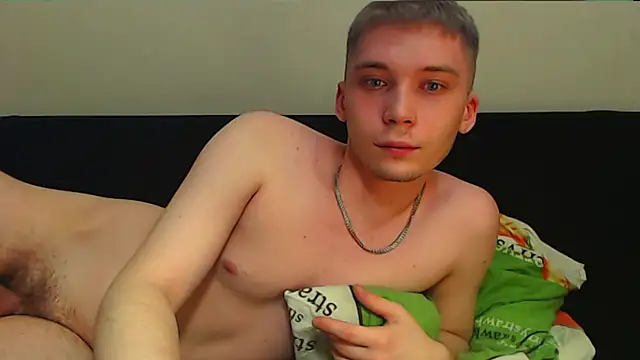 Snapshot of __sugarrebit chatting on 02-03-25, 11:47   sugarrebit online show from 02-03-25, 11:47