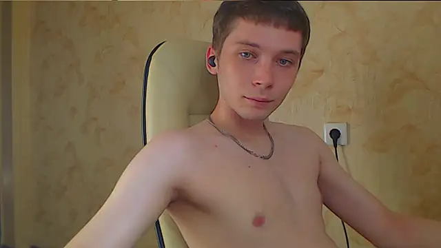 Snapshot of __sugarrebit chatting on 09-15-25, 01:00   sugarrebit online show from 09-15-25, 01:00