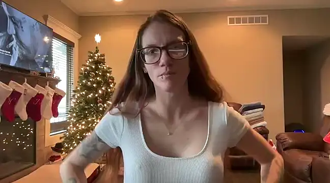 yourstrulylivy69 online show from 12-18-24, 02:49
