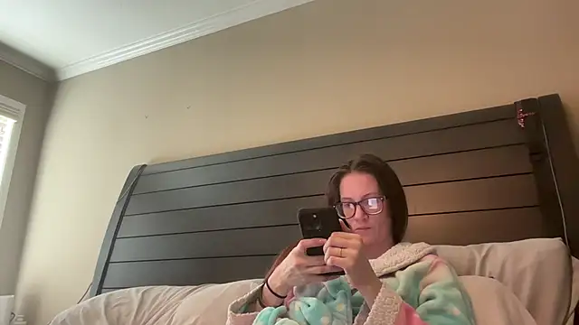 yourstrulylivy69 online show from 01-11-25, 07:16
