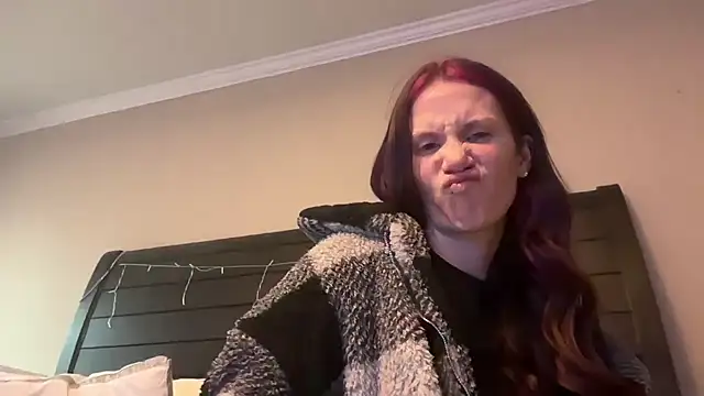 yourstrulylivy69 online show from 03-04-25, 07:54
