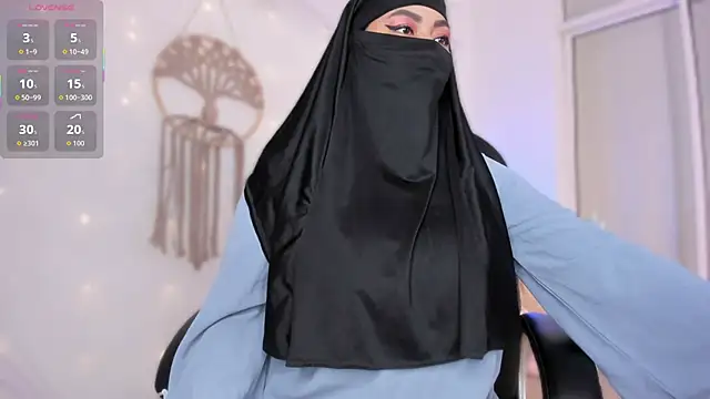 Snapshot of jazmin_anbar chatting on 12-05-25, 05:05 jazmin anbar online show from 12-05-25, 05:05