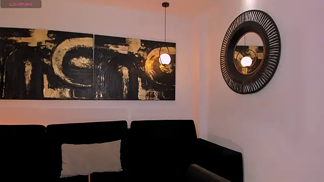 MiaFarrell  online show from 04-04-26, 05:10