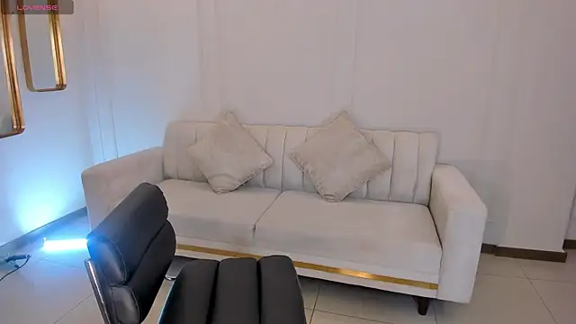 BellaCarteer  online show from 04-24-26, 08:00