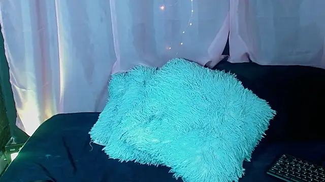 Snapshot of Nicole_Brown1126 chatting on 01-24-25, 12:20 Nicole Brown1126 online show from 01-24-25, 12:20