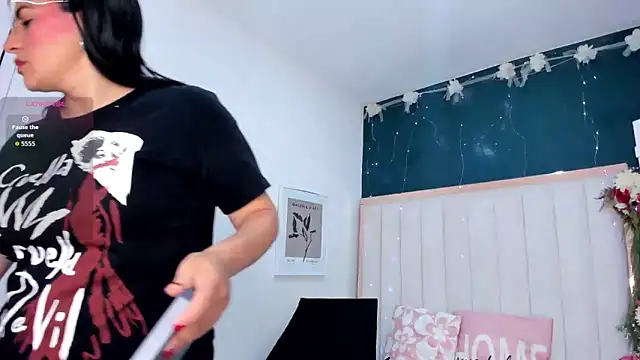 africa holmes online show from 11-23-25, 02:11