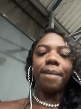 Snapshot of imsuziblack chatting on 11-12-25, 11:03 imsuziblack online show from 11-12-25, 11:03