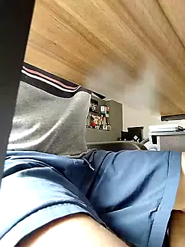 Snapshot of Bombi22 chatting on 01-09-25, 04:49 Bombi22 online show from 01-09-25, 04:49