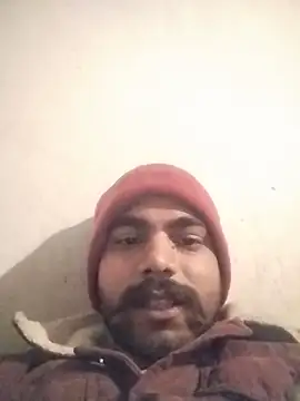 Snapshot of Solomen00 chatting on 12-29-24, 04:08 Solomen00 online show from 12-29-24, 04:08