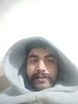 Snapshot of Solomen00 chatting on 01-11-25, 05:40 Solomen00 online show from 01-11-25, 05:40
