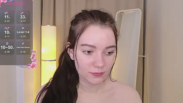 Snapshot of Lana__Cute_ chatting on 01-27-25, 05:04 Lana Cute online show from 01-27-25, 05:04