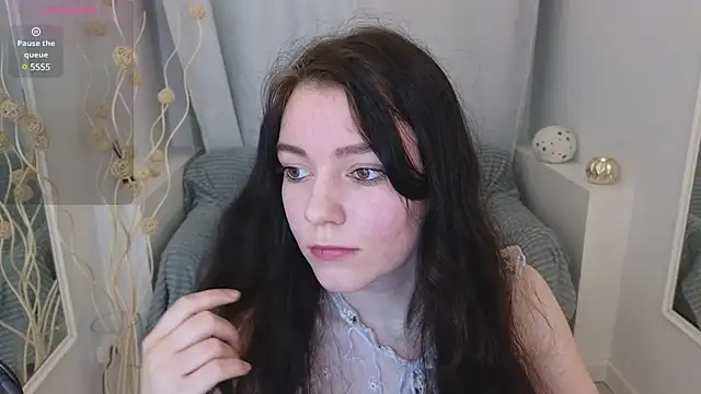 Snapshot of Lana__Cute_ chatting on 01-29-25, 02:21 Lana Cute online show from 01-29-25, 02:21