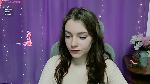 Lana  Cute  online show from 04-14-26, 01:17