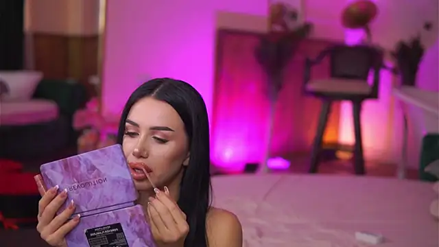 Snapshot of Jenna_Day chatting on 02-14-25, 11:10 Jenna Day online show from 02-14-25, 11:10