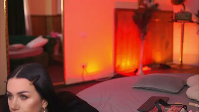 Snapshot of Jenna_Day chatting on 02-17-25, 06:53 Jenna Day online show from 02-17-25, 06:53