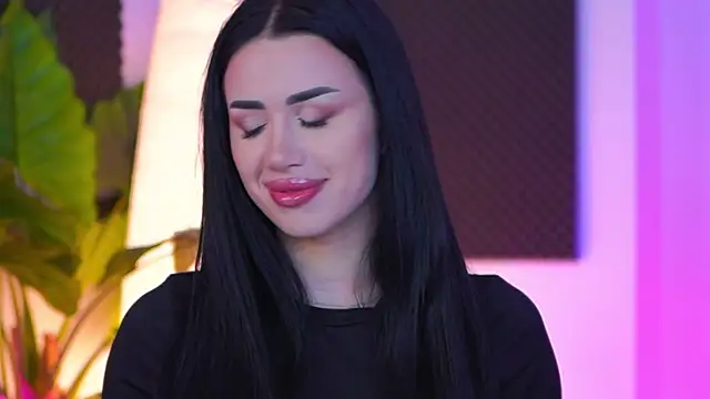 Snapshot of Jenna_Day chatting on 11-18-25, 05:01 Jenna Day online show from 11-18-25, 05:01