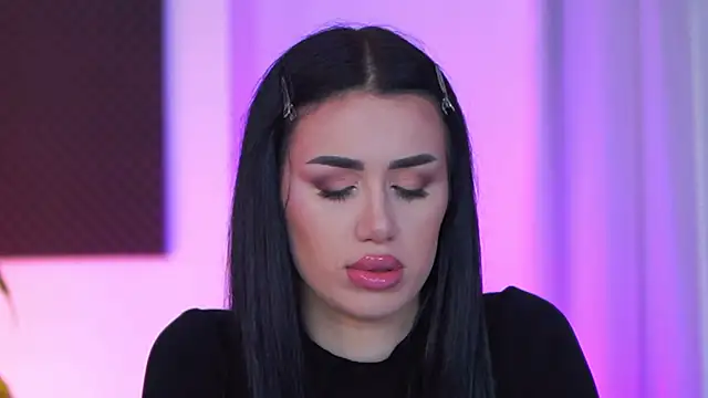 Snapshot of Jenna_Day chatting on 11-24-25, 05:51 Jenna Day online show from 11-24-25, 05:51