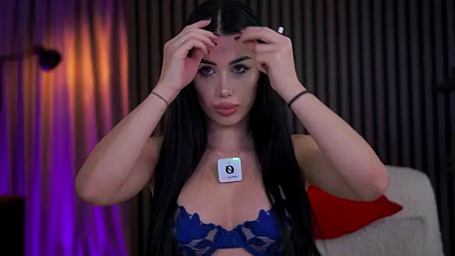 Snapshot of Jenna_Day chatting on 12-14-25, 07:18 Jenna Day online show from 12-14-25, 07:18