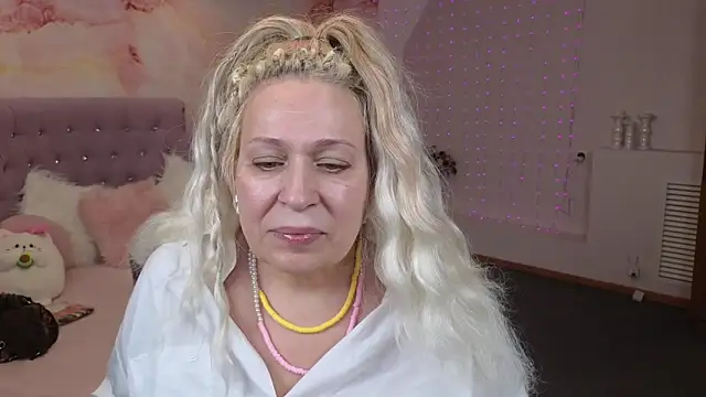 Penelope Pinky online show from 01-23-25, 04:59