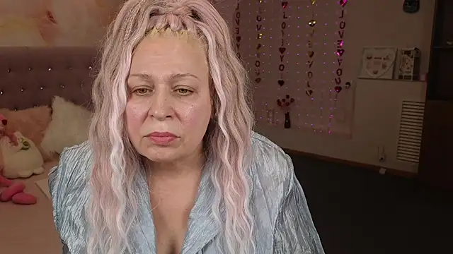 Penelope Pinky online show from 02-25-25, 02:33