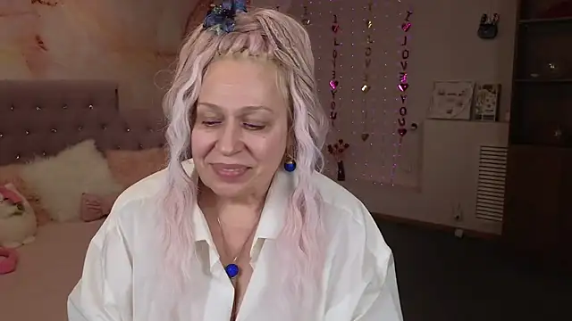 Penelope Pinky online show from 02-27-25, 05:58