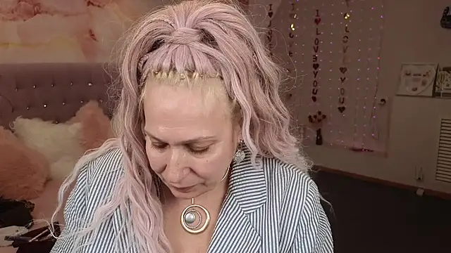 Penelope Pinky online show from 03-03-25, 08:32