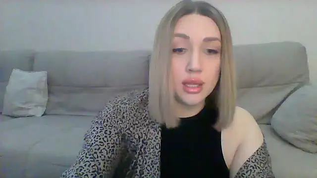 Snapshot of VickyLove047 chatting on 02-05-25, 07:18 VickyLove047 online show from 02-05-25, 07:18