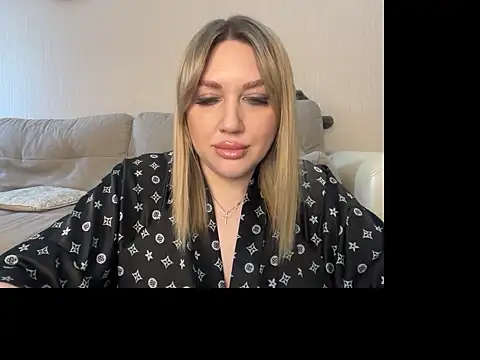 VickyLove047 online show from 06-14-26, 08:27