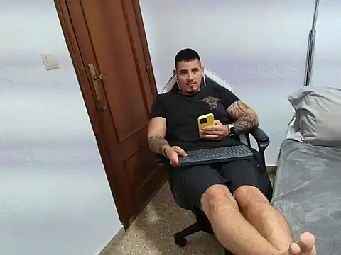 Snapshot of Geishastudios chatting on 10-22-25, 08:58 Geishastudios online show from 10-22-25, 08:58