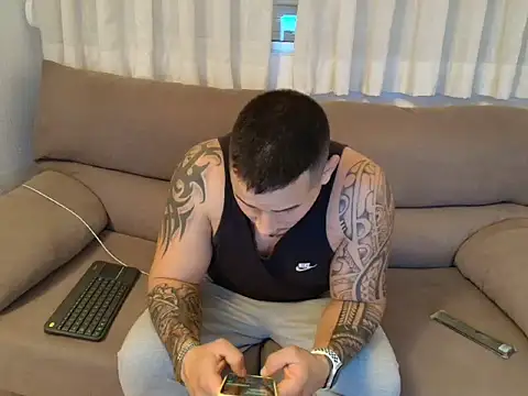 Snapshot of Geishastudios chatting on 11-09-25, 09:13 Geishastudios online show from 11-09-25, 09:13