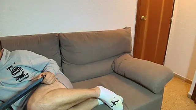 Snapshot of Geishastudios chatting on 12-05-25, 06:22 Geishastudios online show from 12-05-25, 06:22