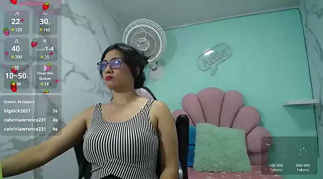 Snapshot of karime_sexygirl chatting on 01-25-25, 05:30 karime sexygirl online show from 01-25-25, 05:30